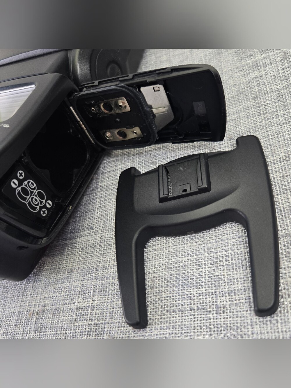 Canon Speedlite 580EX II Shoe Mount Flash with Soft Case & Stand - Picture 5 of 6